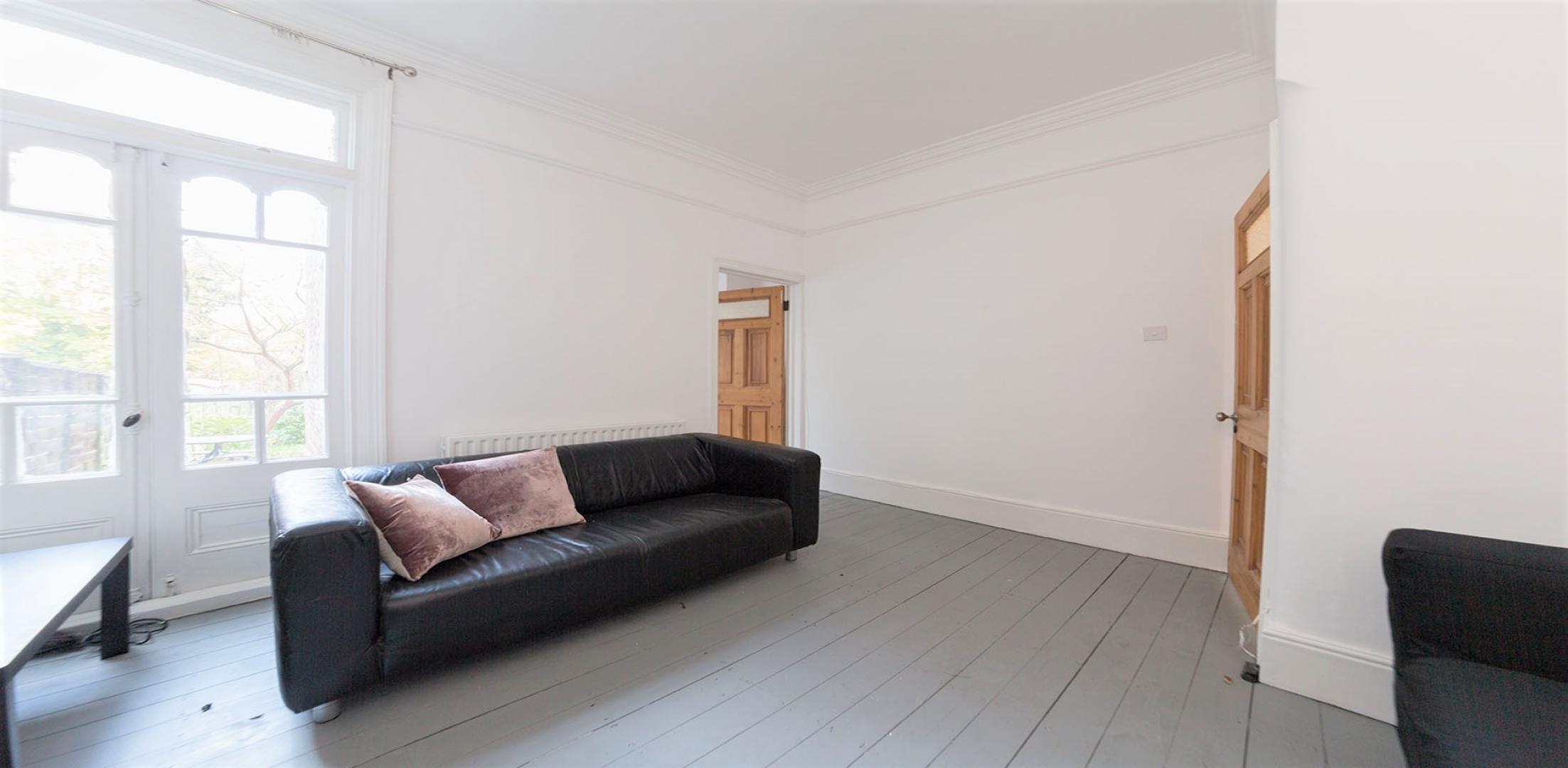 			4 Bedroom, 1 bath, 1 reception House			 Sellons Avenue, WILLESDEN JUNCTION